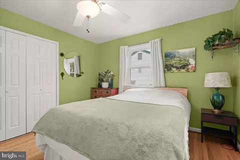 Bedroom - 4501 30th St, Mount Rainier, MD 20712 photo 3 of 4