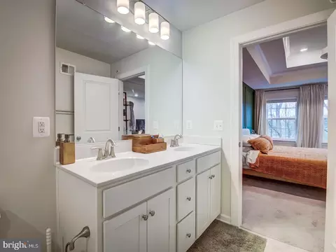 Bath - 9618 Block St, Lanham, MD 20706 photo 3 of 4