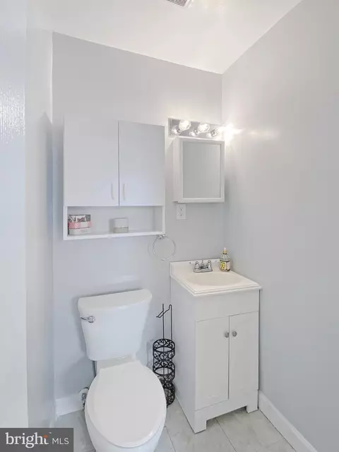 Bath - 8352 Imperial Dr #1-G, Laurel, MD 20708 photo 1 of 6