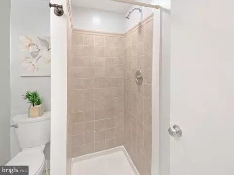 Bath - 8352 Imperial Dr #1-G, Laurel, MD 20708 photo 5 of 6