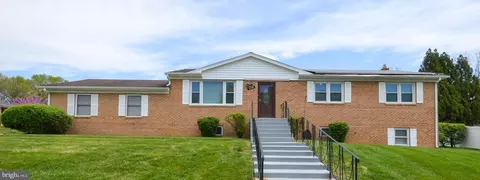 8600 Pinta St, Clinton, MD 20735