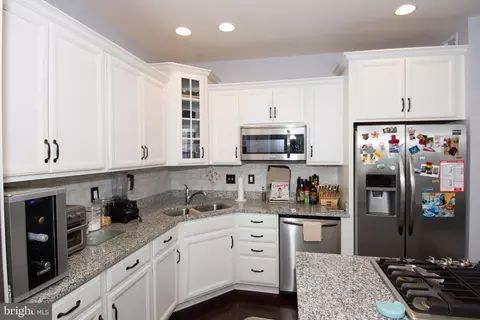 Kitchen - 9600 Smithview Pl, Lanham, MD 20706 photo 3 of 5