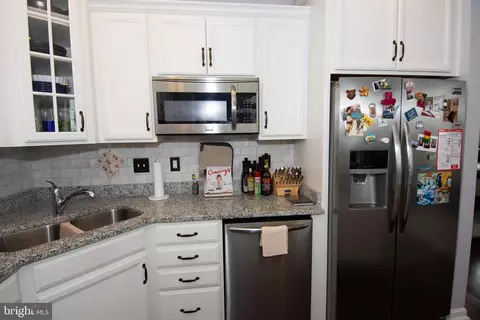 Kitchen - 9600 Smithview Pl, Lanham, MD 20706 photo 4 of 5