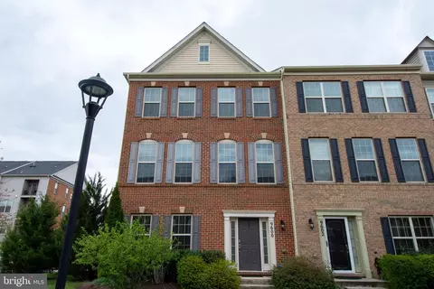 9600 Smithview Pl, Lanham, MD 20706