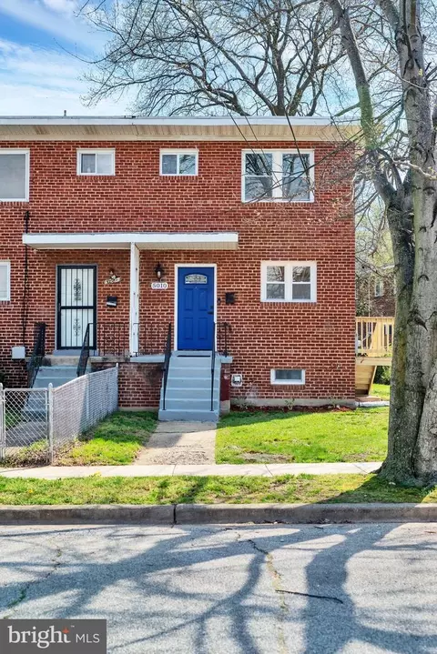 5010 Winthrop St, Oxon Hill, MD 20745