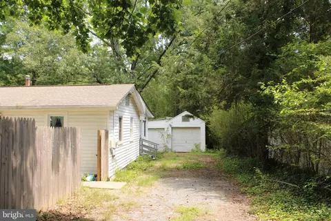 8500 Gibbons Dr, Fort Washington, MD 20744