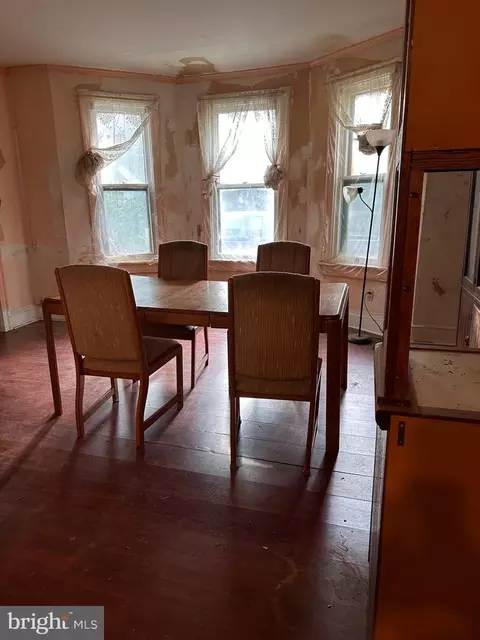 Dining - 9021 Howser Ln, Lanham, MD 20706 photo 2 of 4