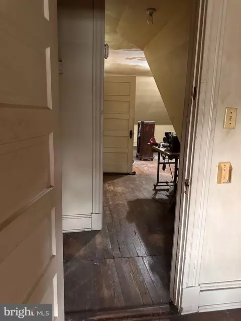 Entry Way - 9021 Howser Ln, Lanham, MD 20706 photo 2 of 3