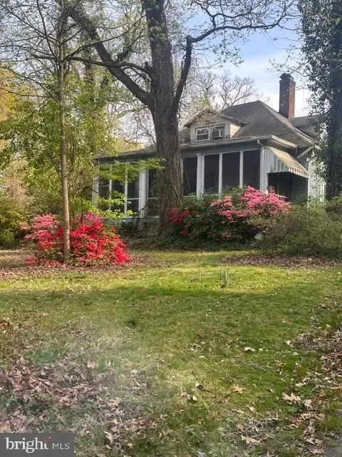 9021 Howser Ln, Lanham, MD 20706