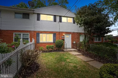 6903 Kent Town Dr, Hyattsville, MD 20785