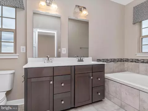 Bath - 14801 Willow Run Ln, Laurel, MD 20707 photo 2 of 9