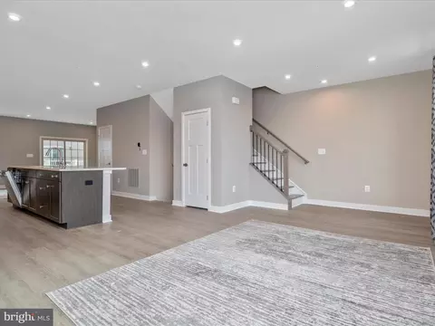 Living - 14801 Willow Run Ln, Laurel, MD 20707 photo 7 of 11