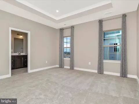 Living - 14801 Willow Run Ln, Laurel, MD 20707 photo 8 of 11