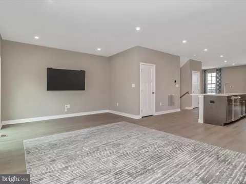 Living - 14801 Willow Run Ln, Laurel, MD 20707 photo 5 of 11