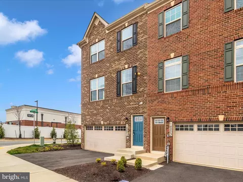 Exterior - 14801 Willow Run Ln, Laurel, MD 20707 photo 4 of 12