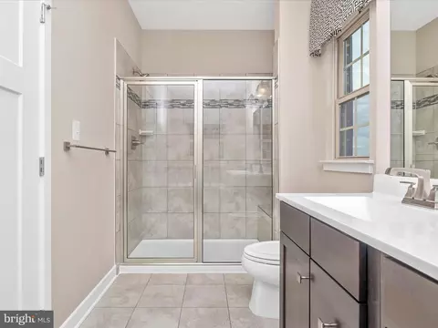 Bath - 14801 Willow Run Ln, Laurel, MD 20707 photo 4 of 9