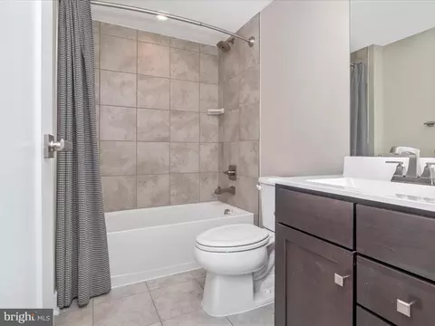 Bath - 14801 Willow Run Ln, Laurel, MD 20707 photo 8 of 9