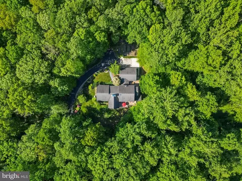 12424 Lisborough Rd, Bowie, MD 20720