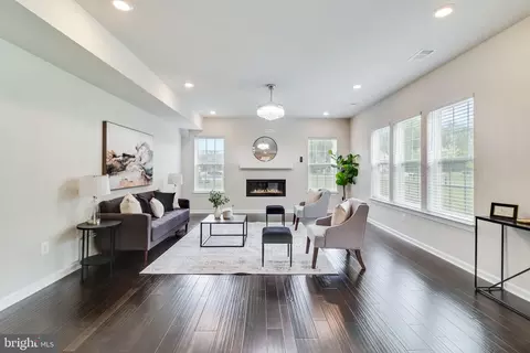 Living - 13706 Missouri Ave, Brandywine, MD 20613 photo 3 of 4