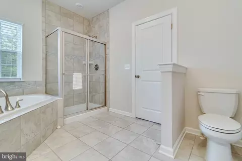 Bath - 13706 Missouri Ave, Brandywine, MD 20613 photo 6 of 8