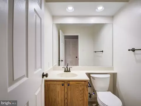 Bath - 9200 Ispahan Loop, Laurel, MD 20708 photo 1 of 8