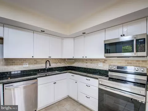 Kitchen - 9200 Ispahan Loop, Laurel, MD 20708 photo 5 of 5
