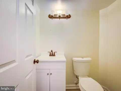 Bath - 9200 Ispahan Loop, Laurel, MD 20708 photo 8 of 8
