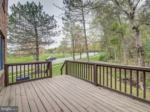 Exterior - 9200 Ispahan Loop, Laurel, MD 20708 photo 9 of 11