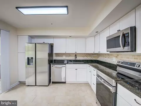 Kitchen - 9200 Ispahan Loop, Laurel, MD 20708 photo 1 of 5