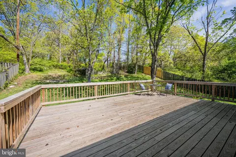 Exterior - 8510 Portsmouth Dr, Laurel, MD 20708 photo 5 of 8