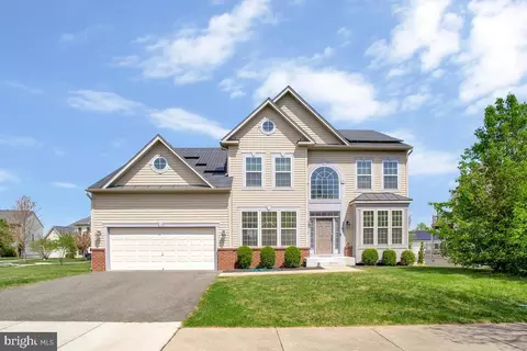 2705 Brownlee Ct, Lanham, MD 20706