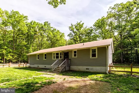 17106 Horsehead Rd, Brandywine, MD 20613