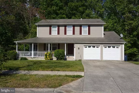 9318 Fox Run Dr, Clinton, MD 20735