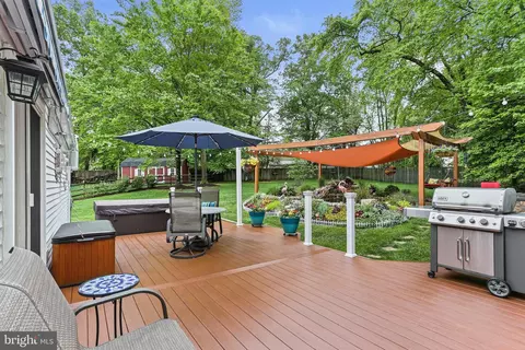 Exterior - 10000 Madronawood Dr, Laurel, MD 20708 photo 7 of 24