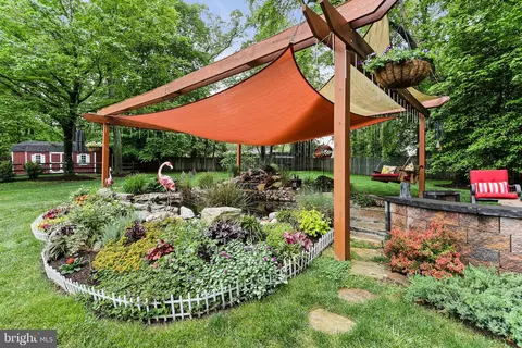 Exterior - 10000 Madronawood Dr, Laurel, MD 20708 photo 13 of 24