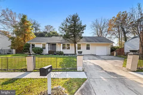 9705 Canary Ct, Springdale, MD 20774