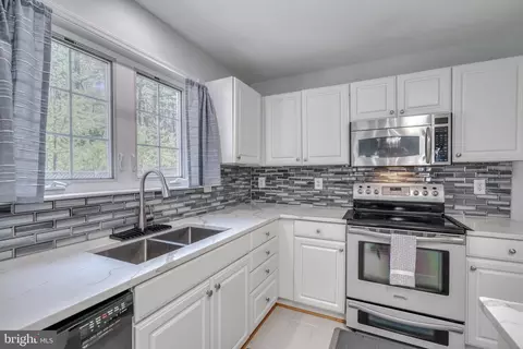 Kitchen - 10206 Waterwell Way, Laurel, MD 20708 photo 4 of 4