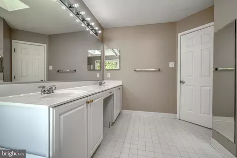 Bath - 10206 Waterwell Way, Laurel, MD 20708 photo 5 of 7