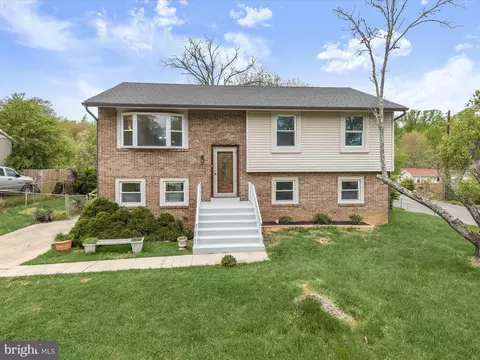 8301 Gibbons Dr, Fort Washington, MD 20744