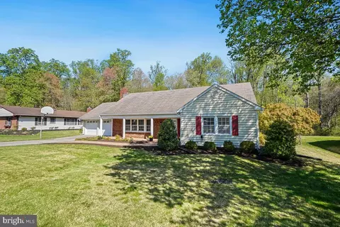 Exterior - 8902 Montpelier Dr, Laurel, MD 20708 photo 2 of 10