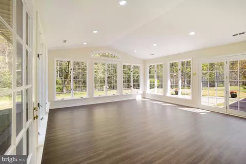 Living - 8902 Montpelier Dr, Laurel, MD 20708 photo 7 of 10