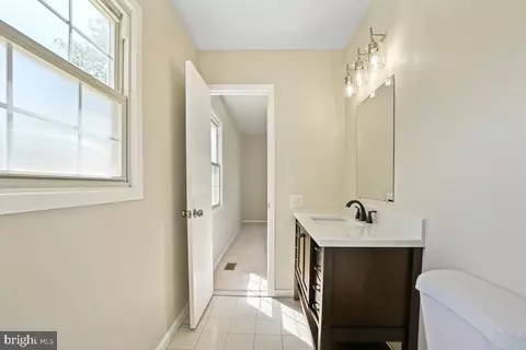 Bath - 8902 Montpelier Dr, Laurel, MD 20708 photo 4 of 6