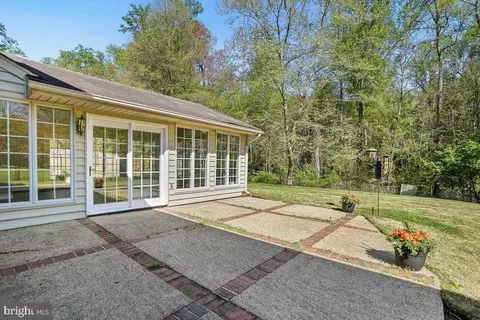 Exterior - 8902 Montpelier Dr, Laurel, MD 20708 photo 4 of 10