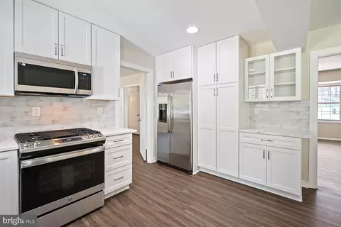 Kitchen - 8902 Montpelier Dr, Laurel, MD 20708 photo 6 of 10