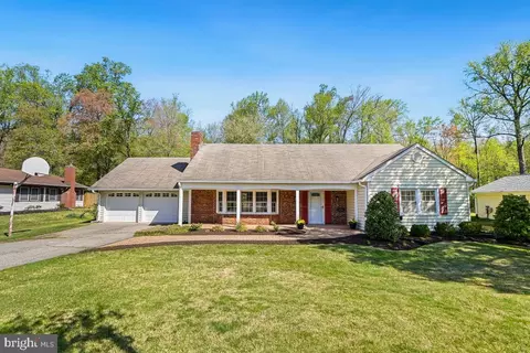 8902 Montpelier Dr, Laurel, MD 20708