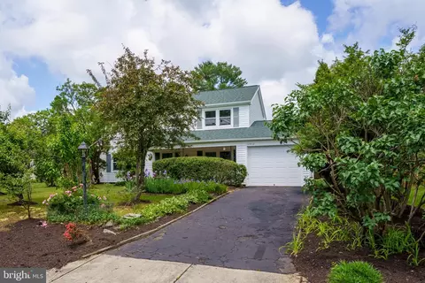 12412 Shadow Ln, Bowie, MD 20715