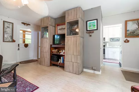 Entry Way - 9 Ridge #E, Greenbelt, MD 20770 photo 2 of 3