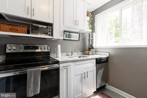 Kitchen - 9 Ridge #E, Greenbelt, MD 20770 photo 1 of 4