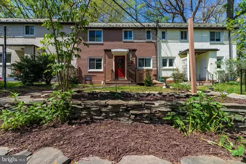 9 Ridge #E, Greenbelt, MD 20770
