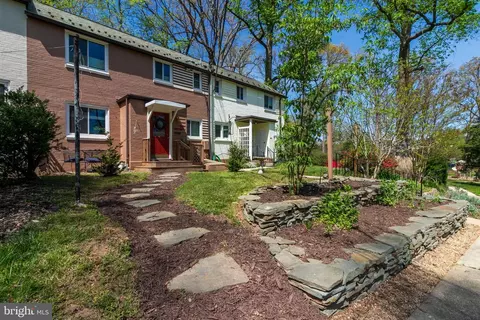 Exterior - 9 Ridge #E, Greenbelt, MD 20770 photo 2 of 6